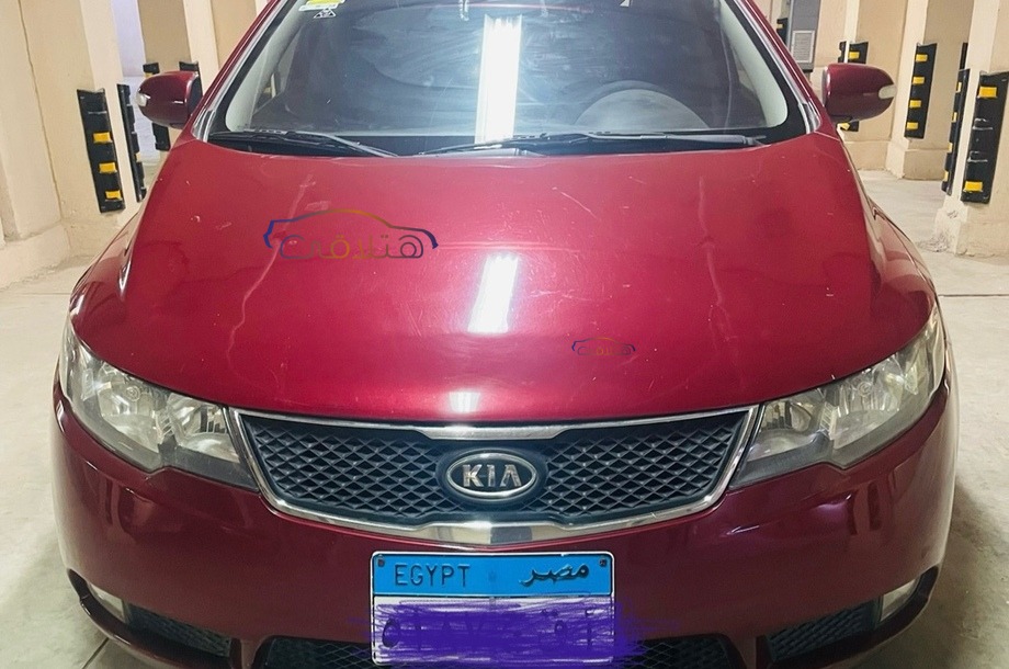 Cerato Kia احمر
