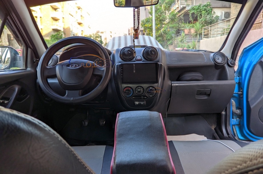 Granta Lada أزرق