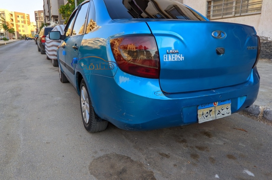 Granta Lada أزرق
