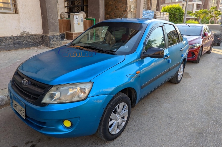 Granta Lada أزرق
