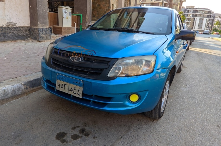 Granta Lada أزرق