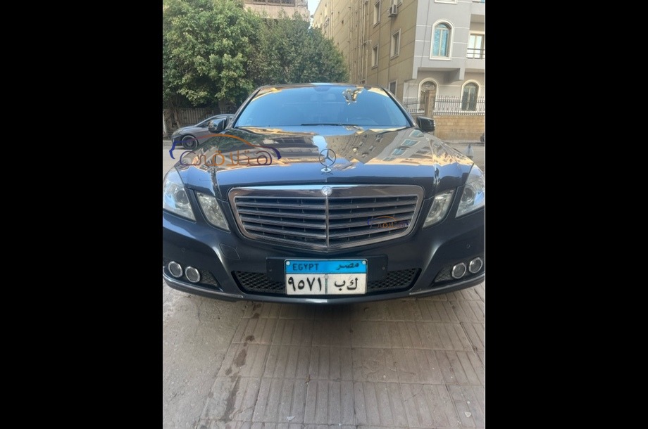 E 250 Mercedes رمادي