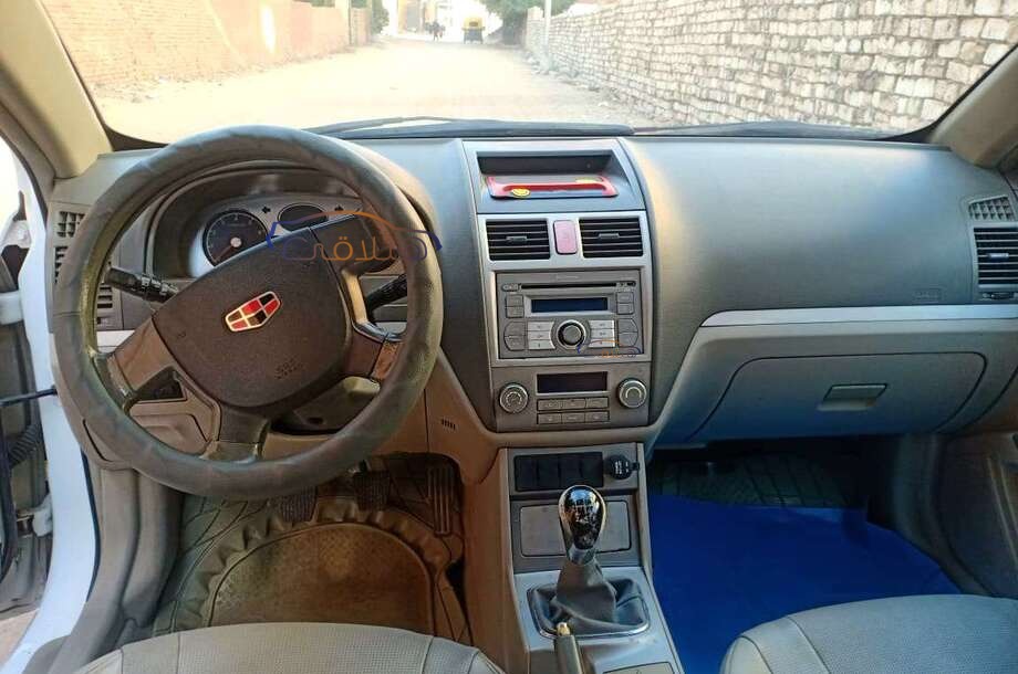 Emgrand 7 Geely أبيض