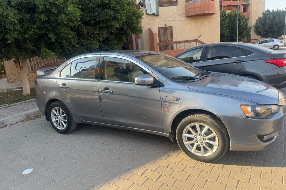 Lancer EX Shark Mitsubishi فضي