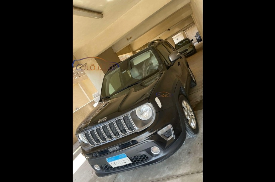 Renegade Jeep أسود