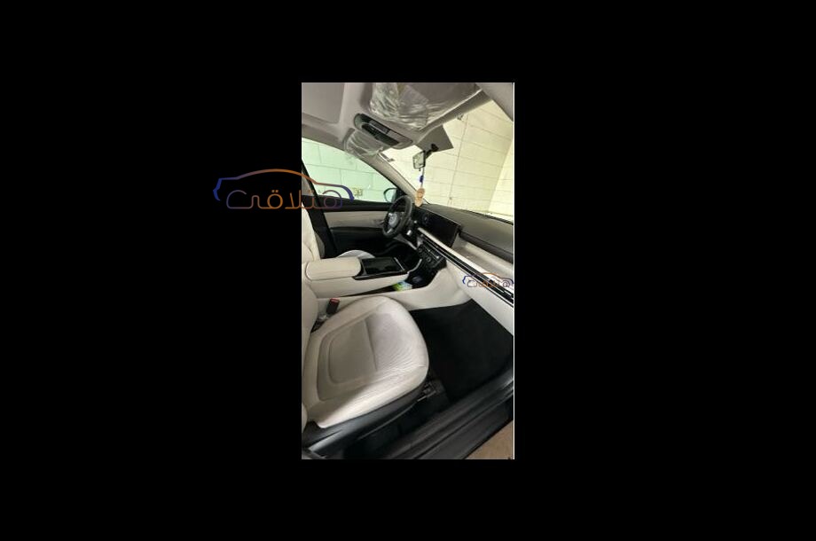 Tucson Hyundai أسود