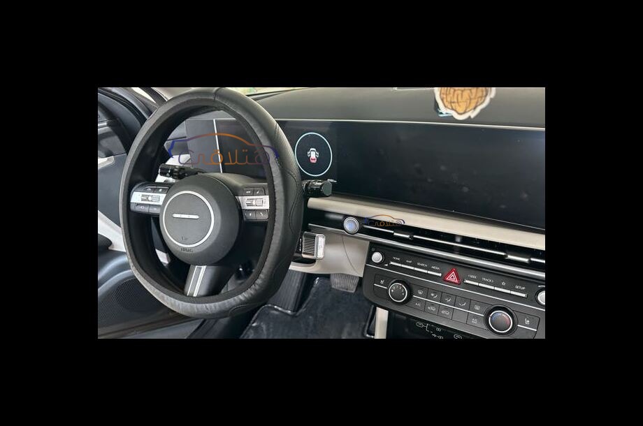 Tucson Hyundai أسود