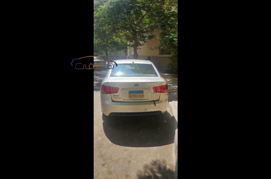 Cerato Kia فضي