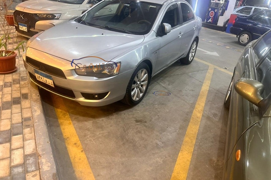 Lancer EX Shark Mitsubishi فضي