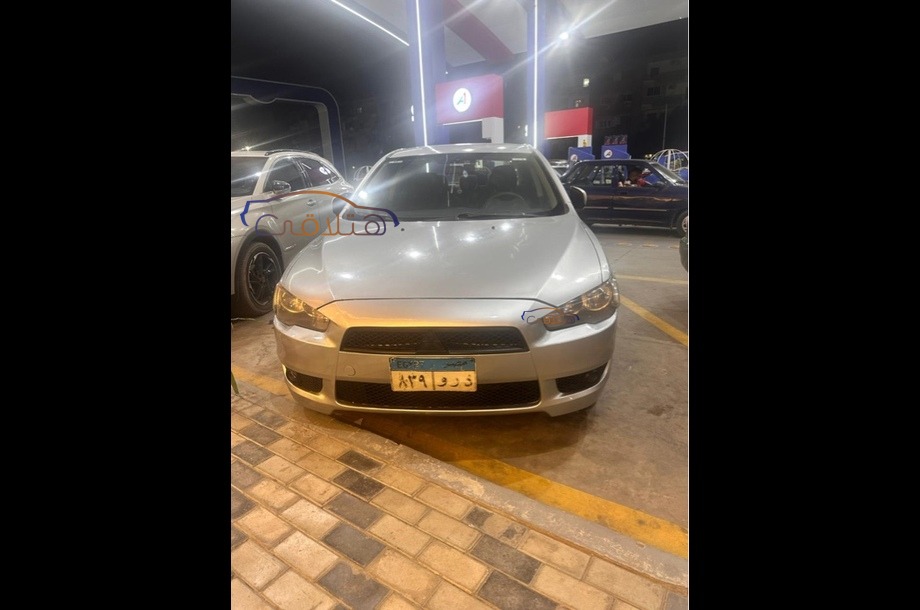 Lancer EX Shark Mitsubishi فضي