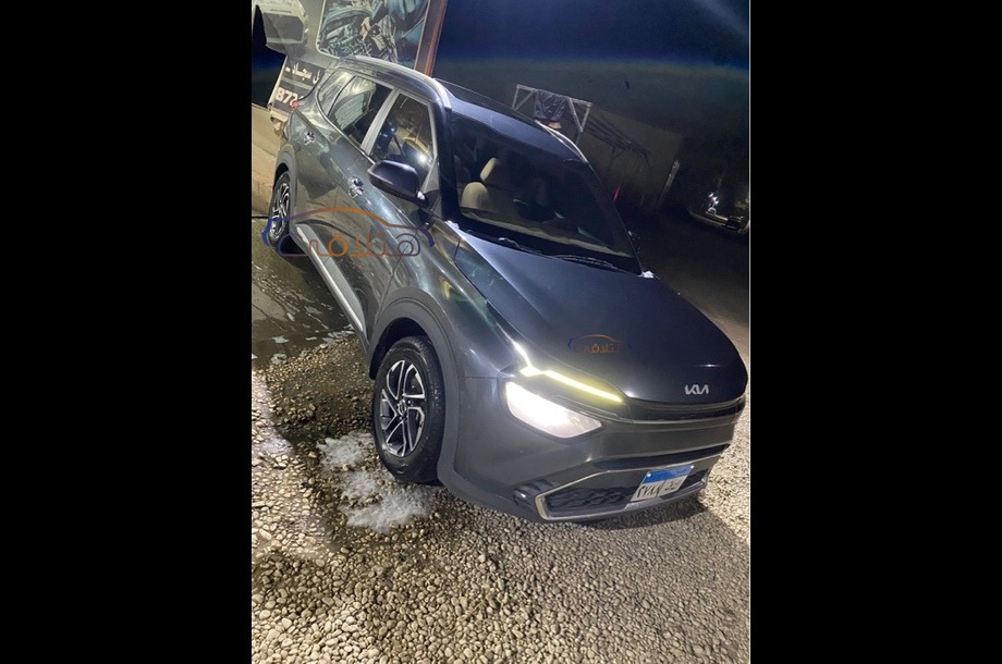 Carens Kia بترولي