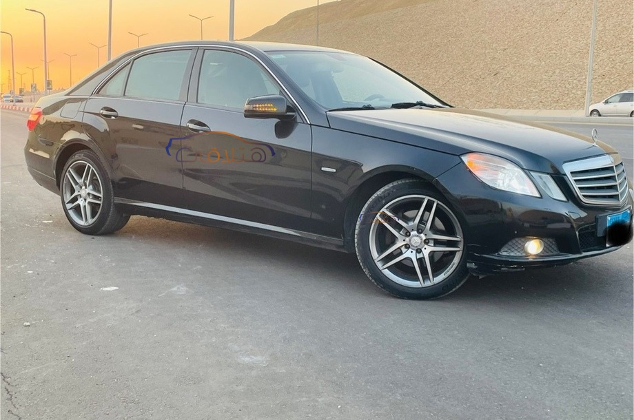 E 250 Mercedes أسود