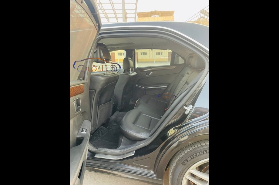 E 250 Mercedes أسود