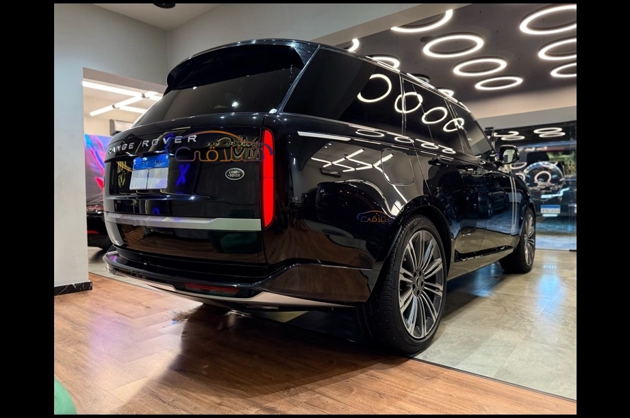 Vogue Land Rover Black