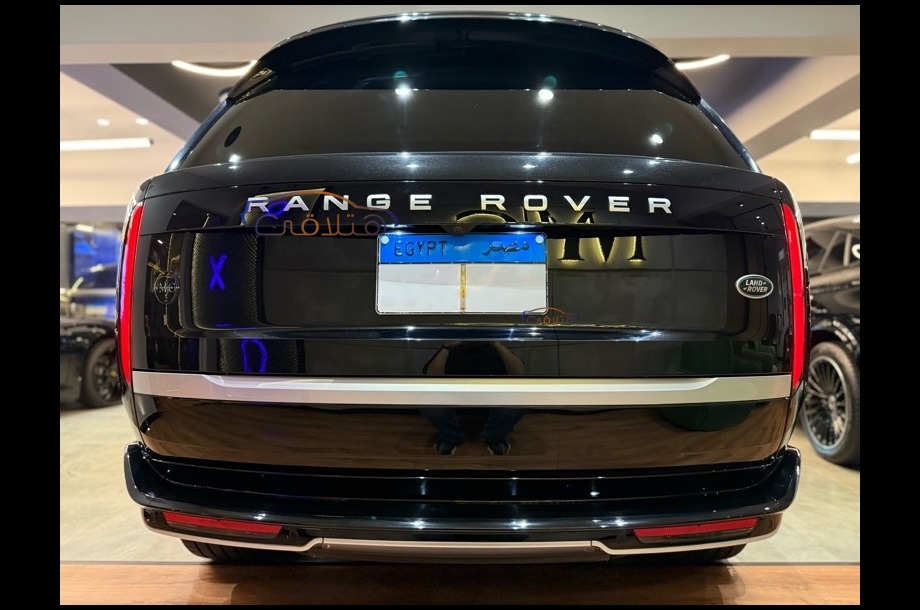 Vogue Land Rover Black