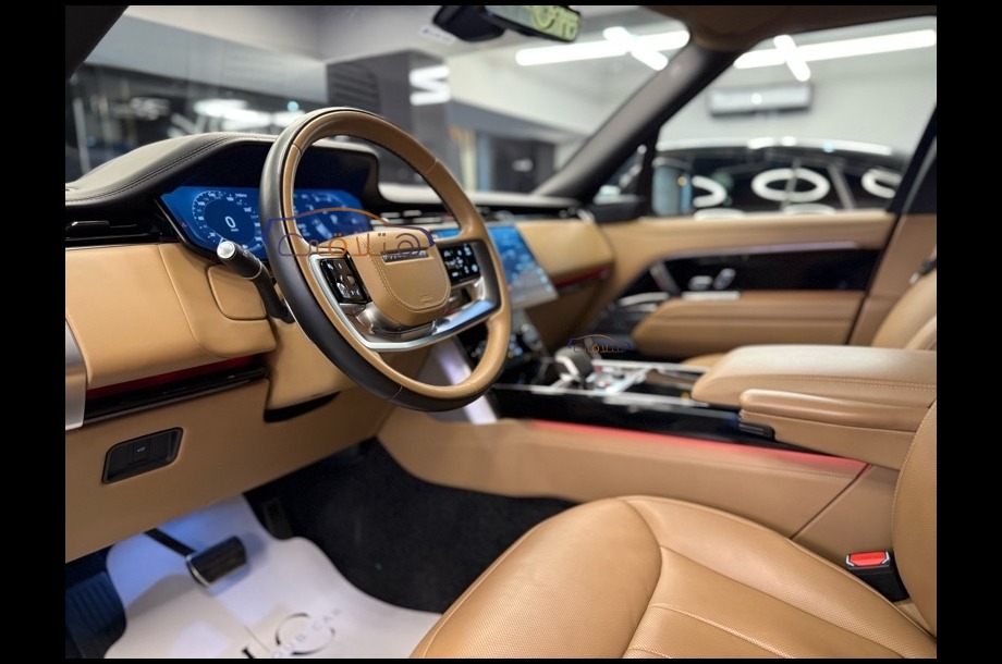 Vogue Land Rover Black