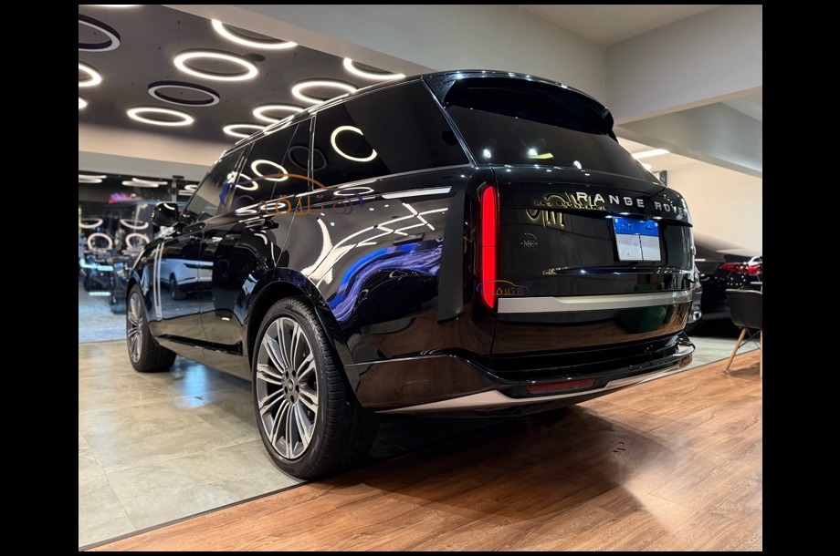 Vogue Land Rover Black