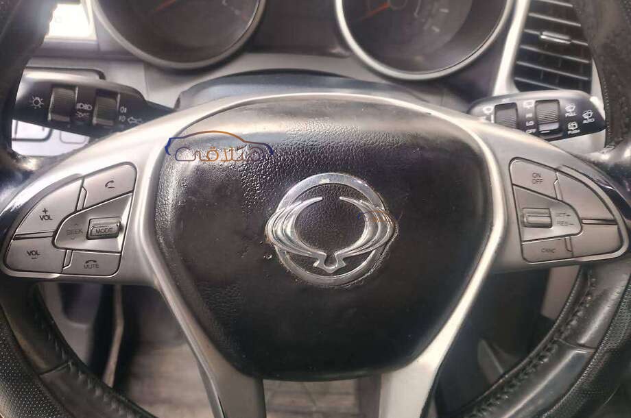 Tivoli Ssang Yong White