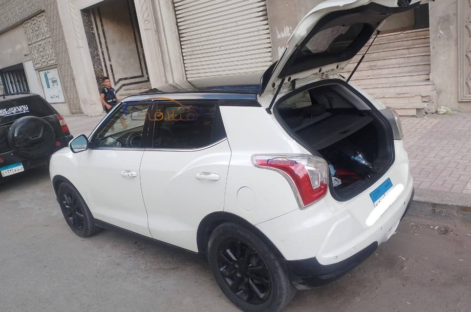 Tivoli Ssang Yong White