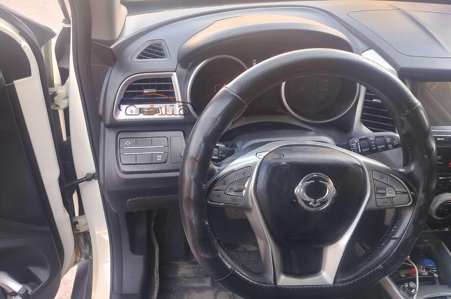 Tivoli Ssang Yong White