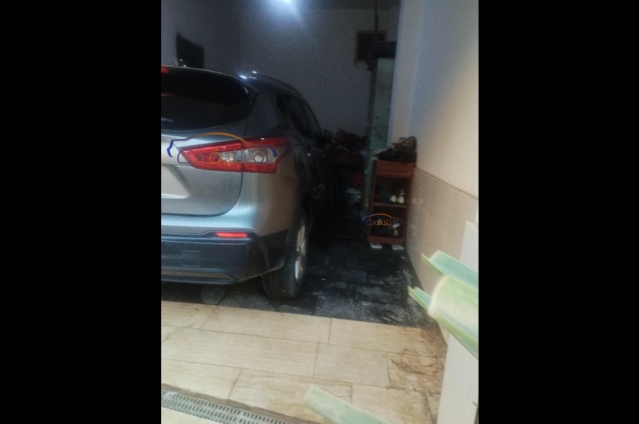Qashqai Nissan فضي