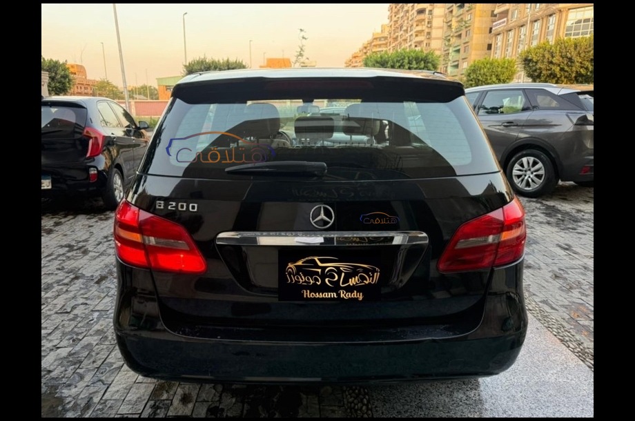 B 200 Mercedes أسود