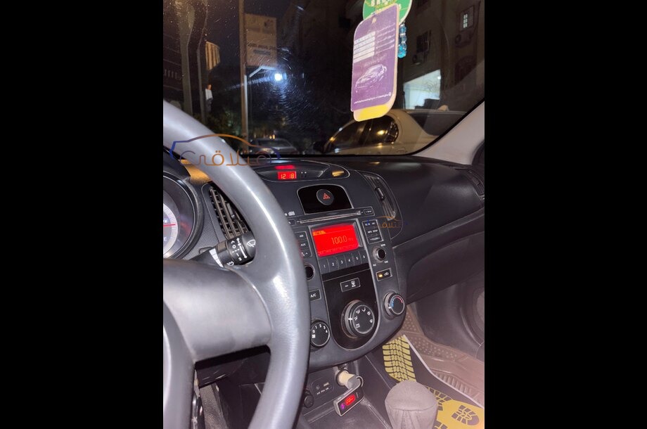 Cerato Kia فضي