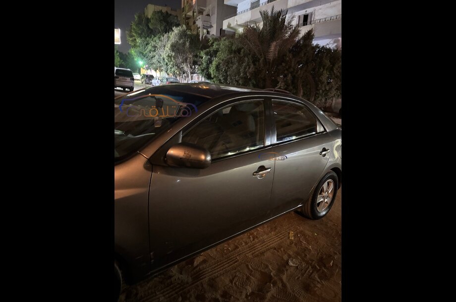 Cerato Kia فضي