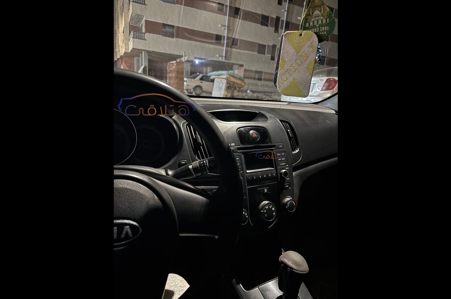 Cerato Kia فضي