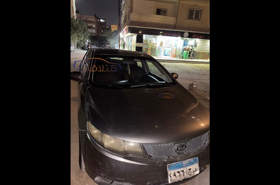 Cerato Kia فضي