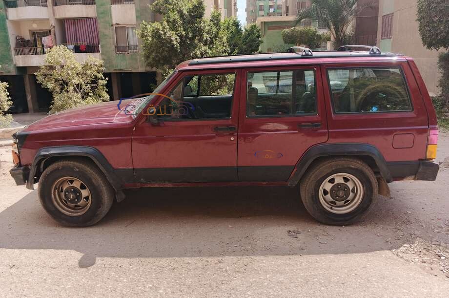 Cherokee Jeep Dark red