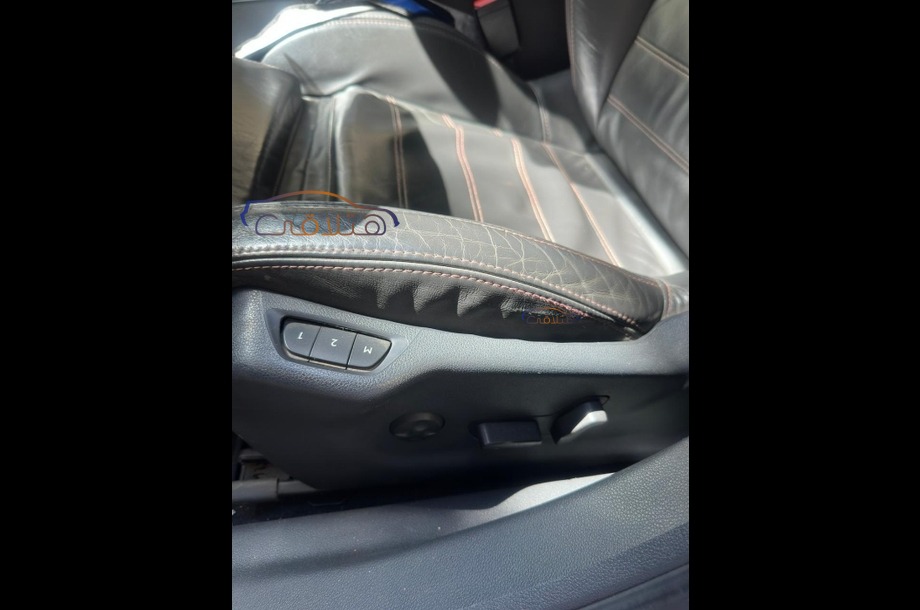 508 Peugeot أسود