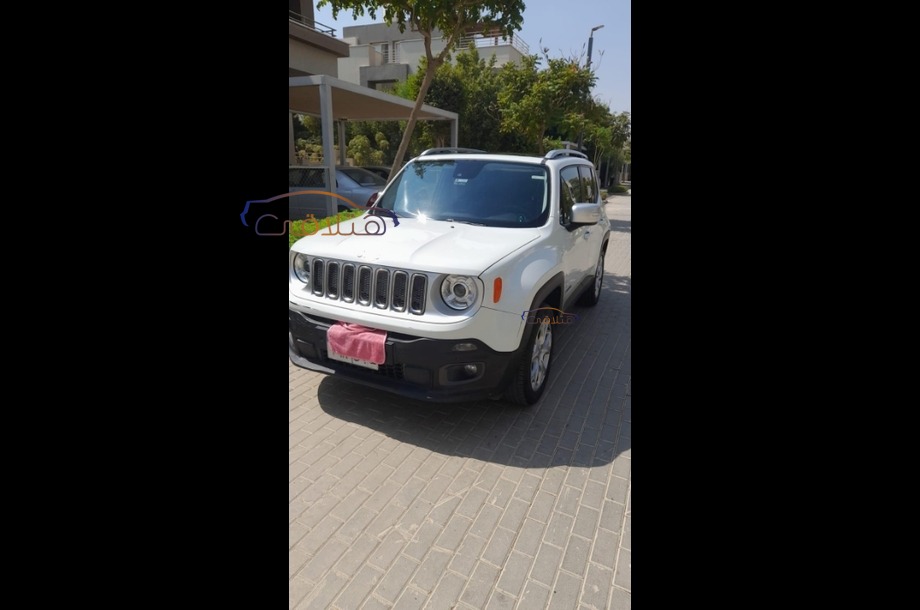 Renegade Jeep أبيض
