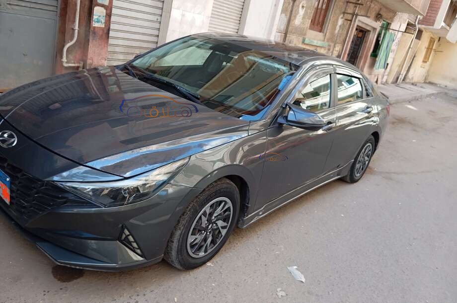 Elantra CN7 Hyundai Dark green