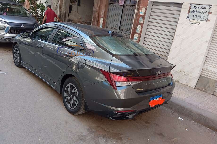 Elantra CN7 Hyundai Dark green