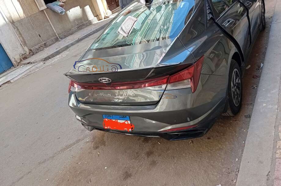 Elantra CN7 Hyundai Dark green