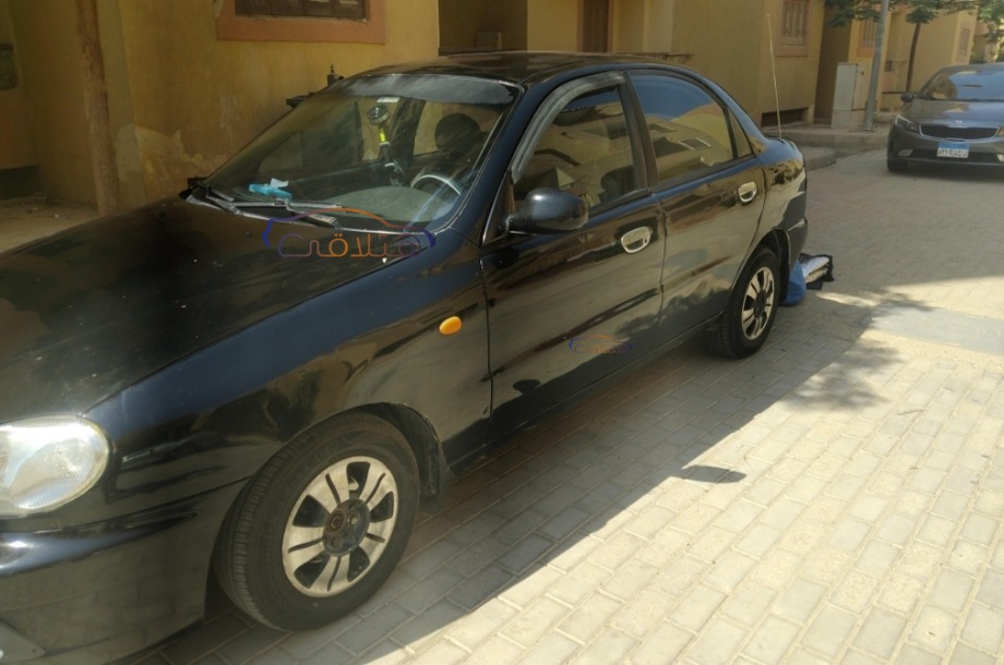 Lanos Daewoo أسود