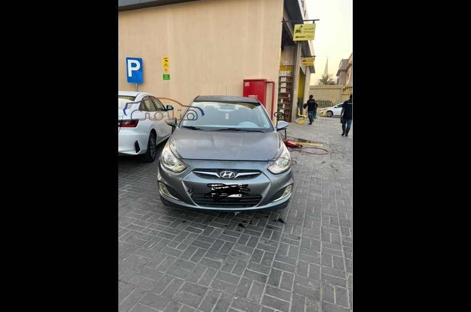 Accent Hyundai برونزي