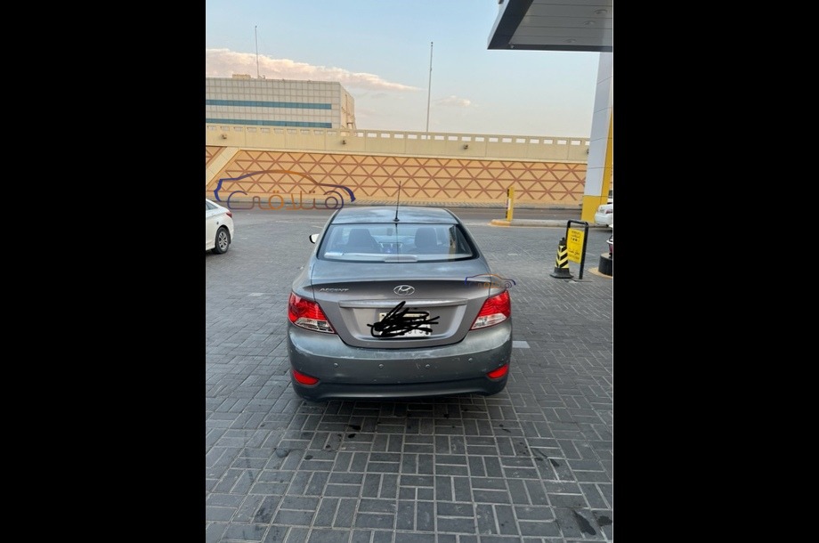 Accent Hyundai برونزي