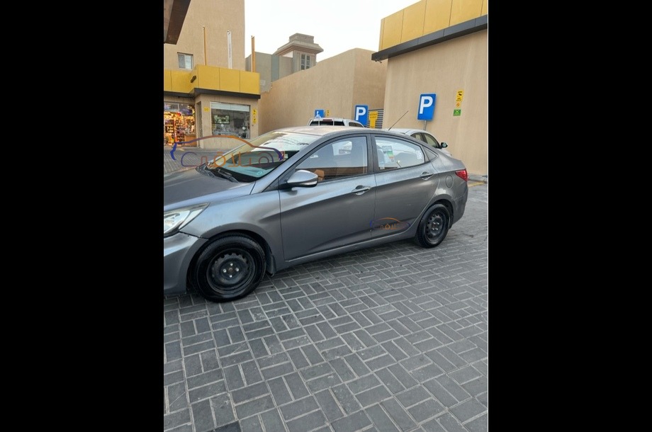 Accent Hyundai برونزي