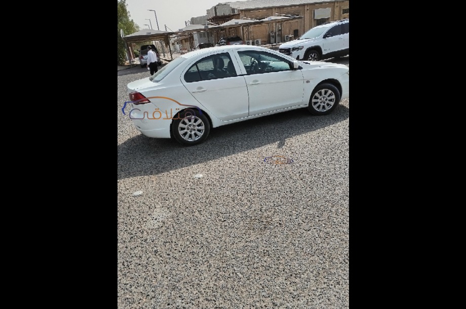 Lancer Fortis Mitsubishi أبيض