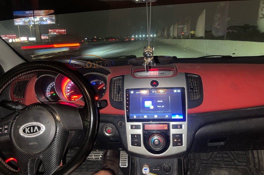 Cerato Koup Kia احمر