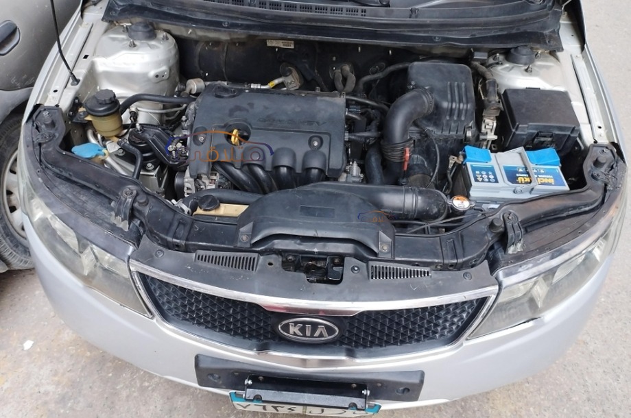 Cerato Kia فضي