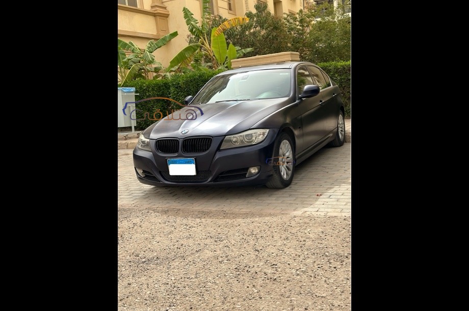 320 BMW Dark blue