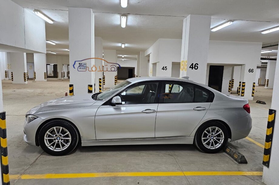 318 BMW فضي