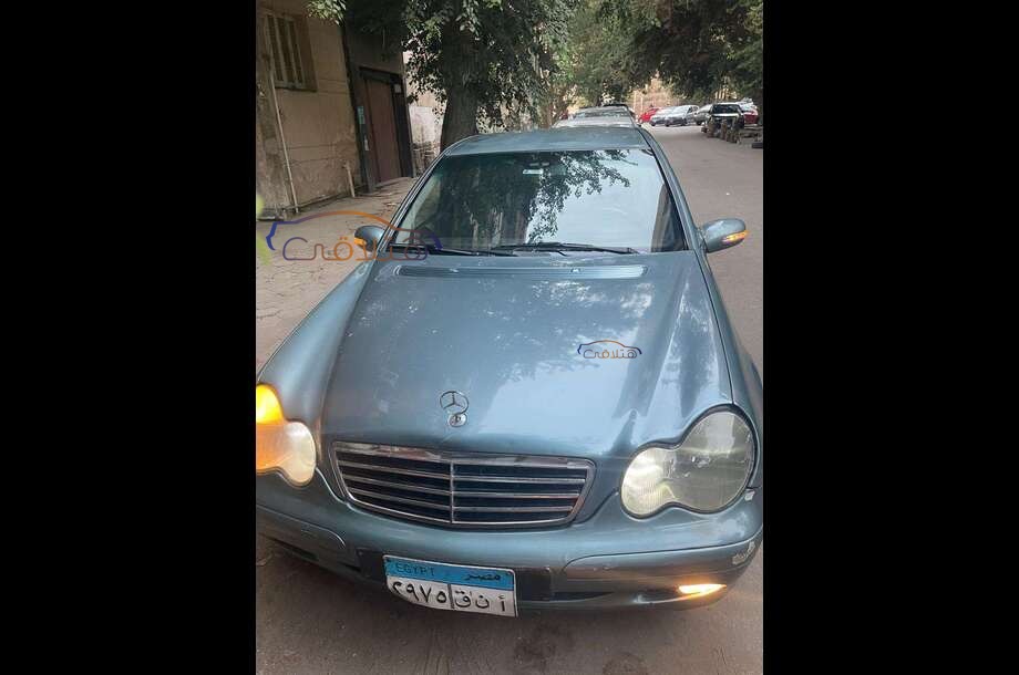 C 180 Mercedes Dark green