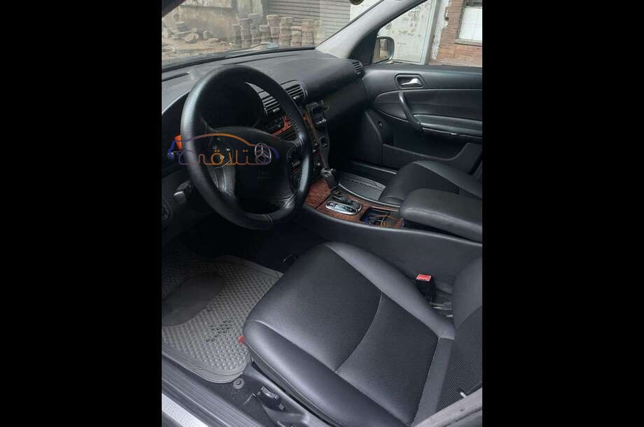 C 180 Mercedes Dark green