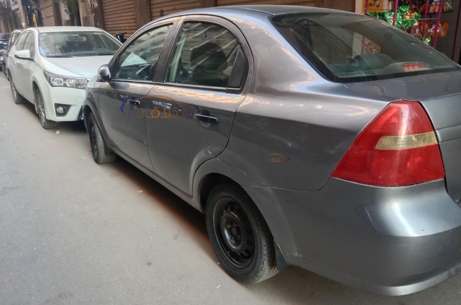 Aveo Chevrolet رمادي