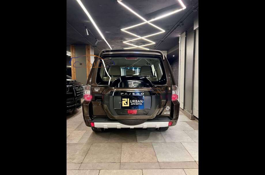 Pajero Mitsubishi Bronze