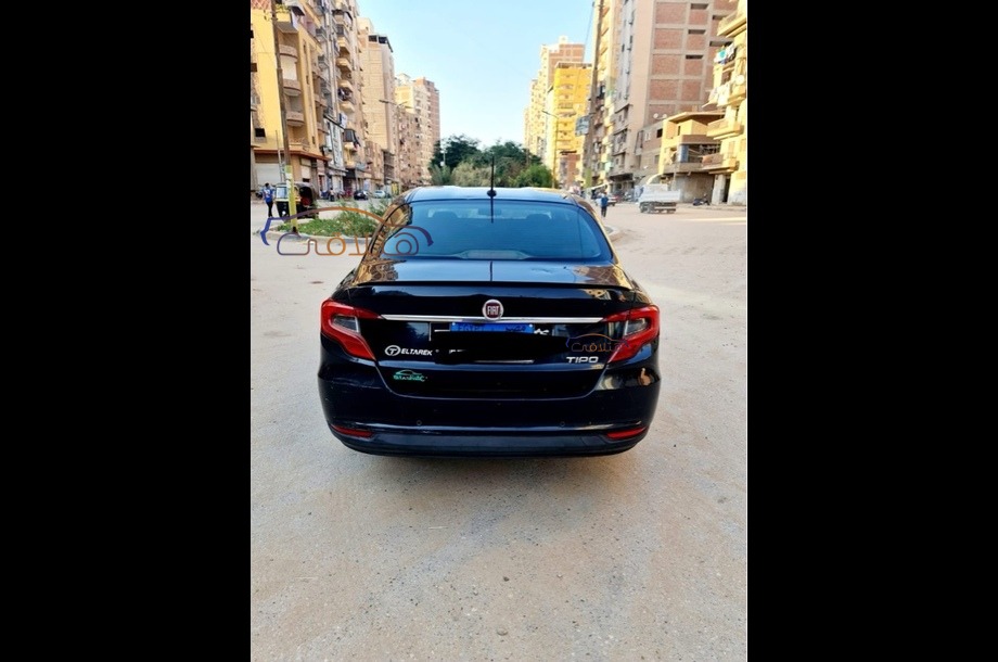 Tipo Fiat أسود